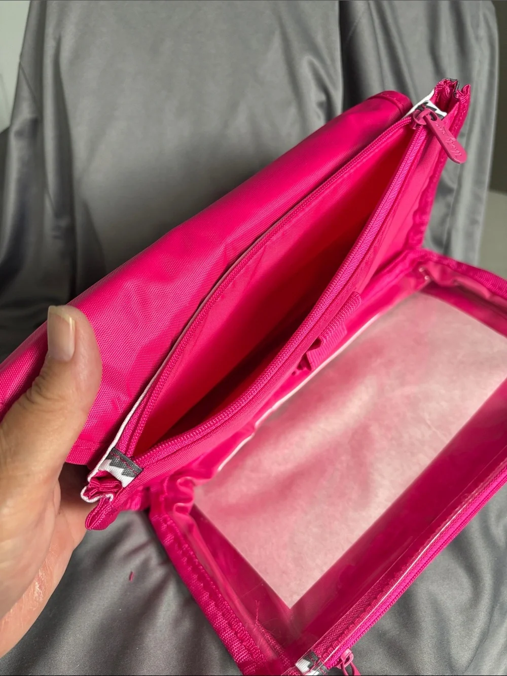 Brand new Small Makeup bag from thirty-one